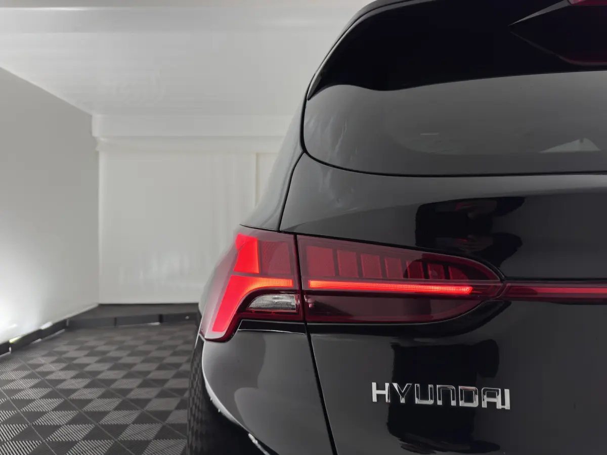 1.6 T-GDI PHEV Premium (Plug-in) (INCL-BTW) *HEAD-UP | LEATHER | FULL-LED | ADAPTIVE-CRUISE | TOP-VIEW | BLINDSPOT | MEMORY-PACK | DIGI-COCKPIT | SHIFTPADDLES | PRIVACYGLASS | NAVI-FULLMAP |