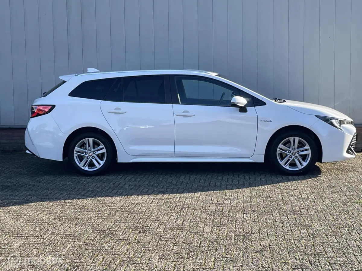 1.8 Hybrid Active |NL Auto |Camera |Navi |LED Koplampen & Achterlichten |Climate & Cruise control |Incl BTW |