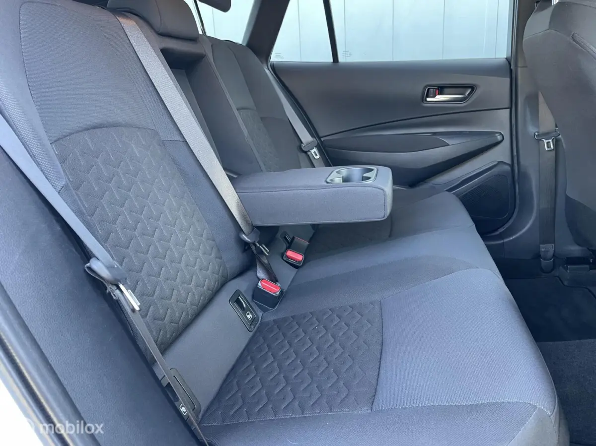 1.8 Hybrid Active |NL Auto |Camera |Navi |LED Koplampen & Achterlichten |Climate & Cruise control |Incl BTW |