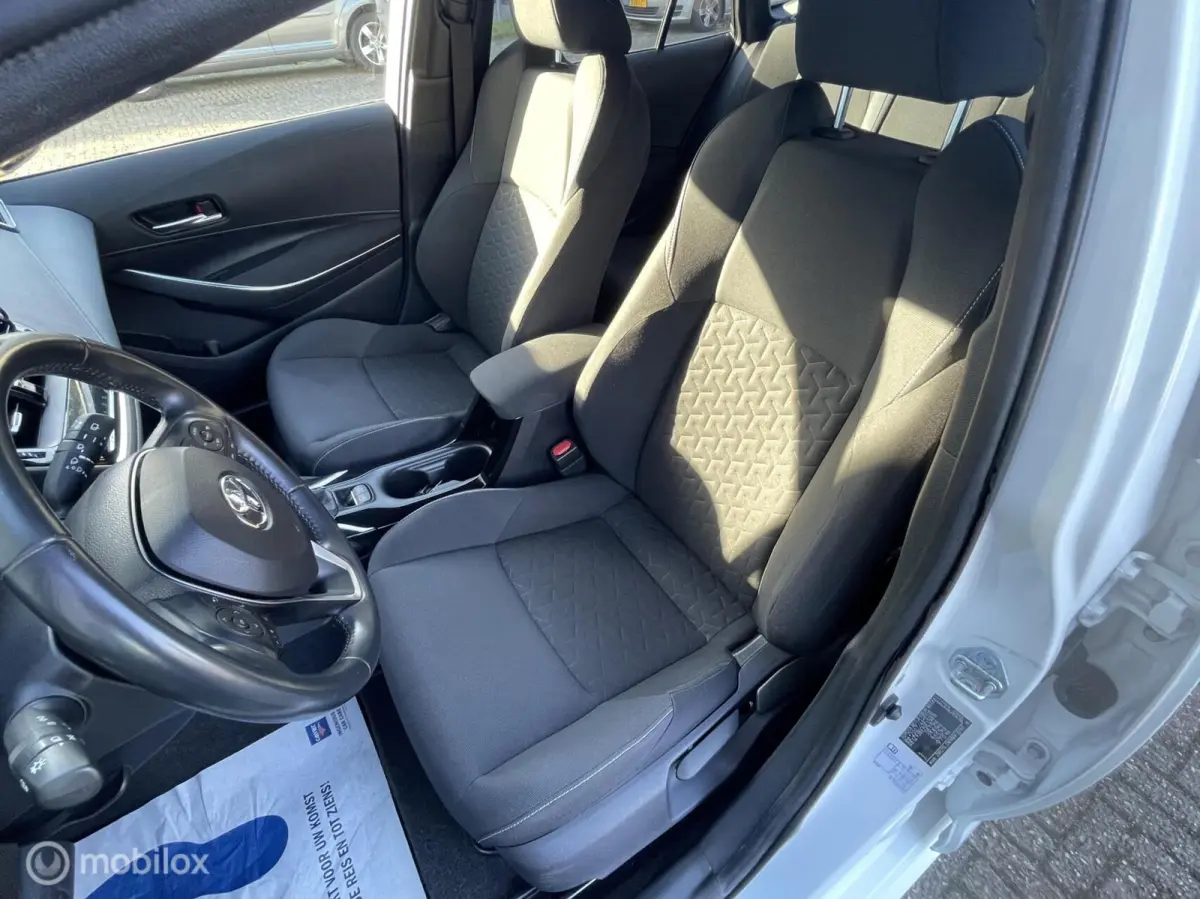 1.8 Hybrid Active |NL Auto |Camera |Navi |LED Koplampen & Achterlichten |Climate & Cruise control |Incl BTW |