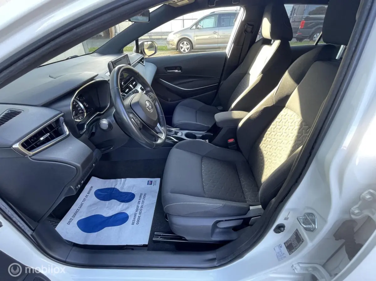1.8 Hybrid Active |NL Auto |Camera |Navi |LED Koplampen & Achterlichten |Climate & Cruise control |Incl BTW |
