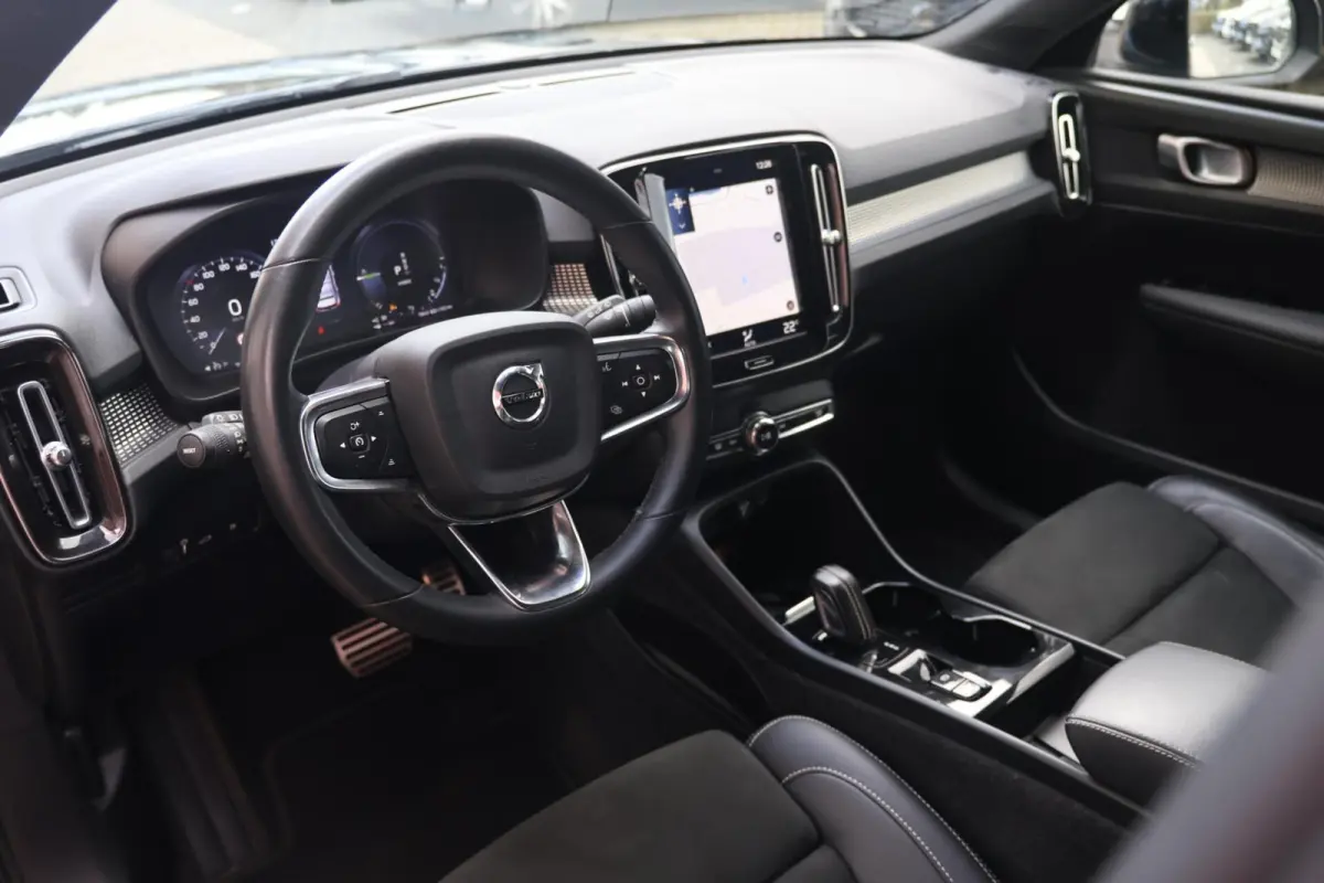 T5 R-Design | Trekhaak | Parkeercamera | Keyless |