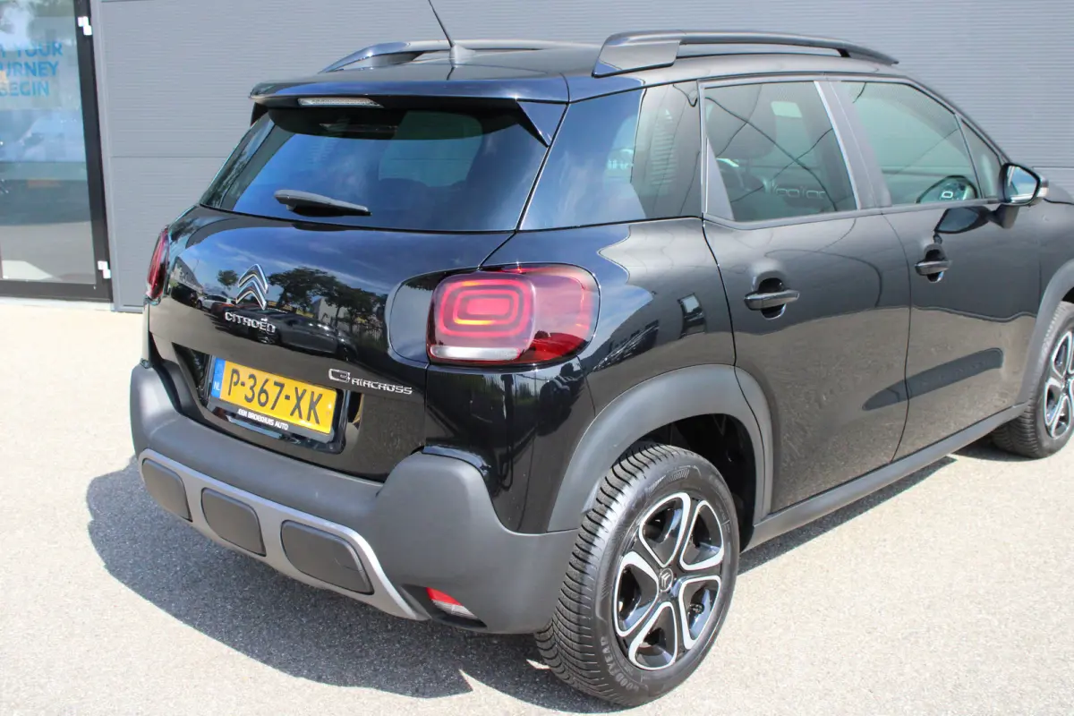 1.2 PureTech 110pk Feel | Navigatie | Bluetooth | Cruise control | All season | NL auto | 22.000km | Airconditioning |