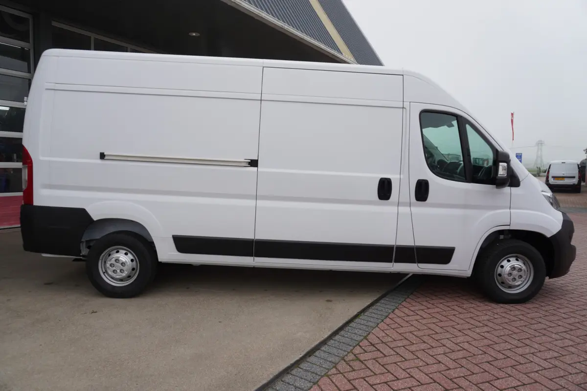 2.2 BlueHDi 140 L3H2 3.5t nr. V064 | Airco | Cruise | Apple CP + Android | Camera