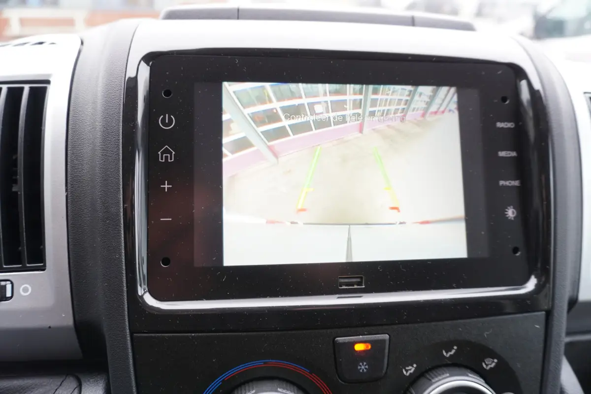 2.2 BlueHDi 140 L3H2 3.5t nr. V064 | Airco | Cruise | Apple CP + Android | Camera