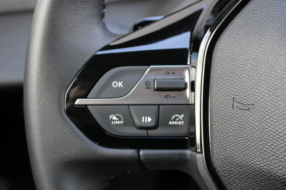 1.2 Hybrid 145 e-DCS6 Allure | Automaat | Navigatie | Camera | 19 Inch | Apple carplay | Origineel NL | Adaptieve cruise control |