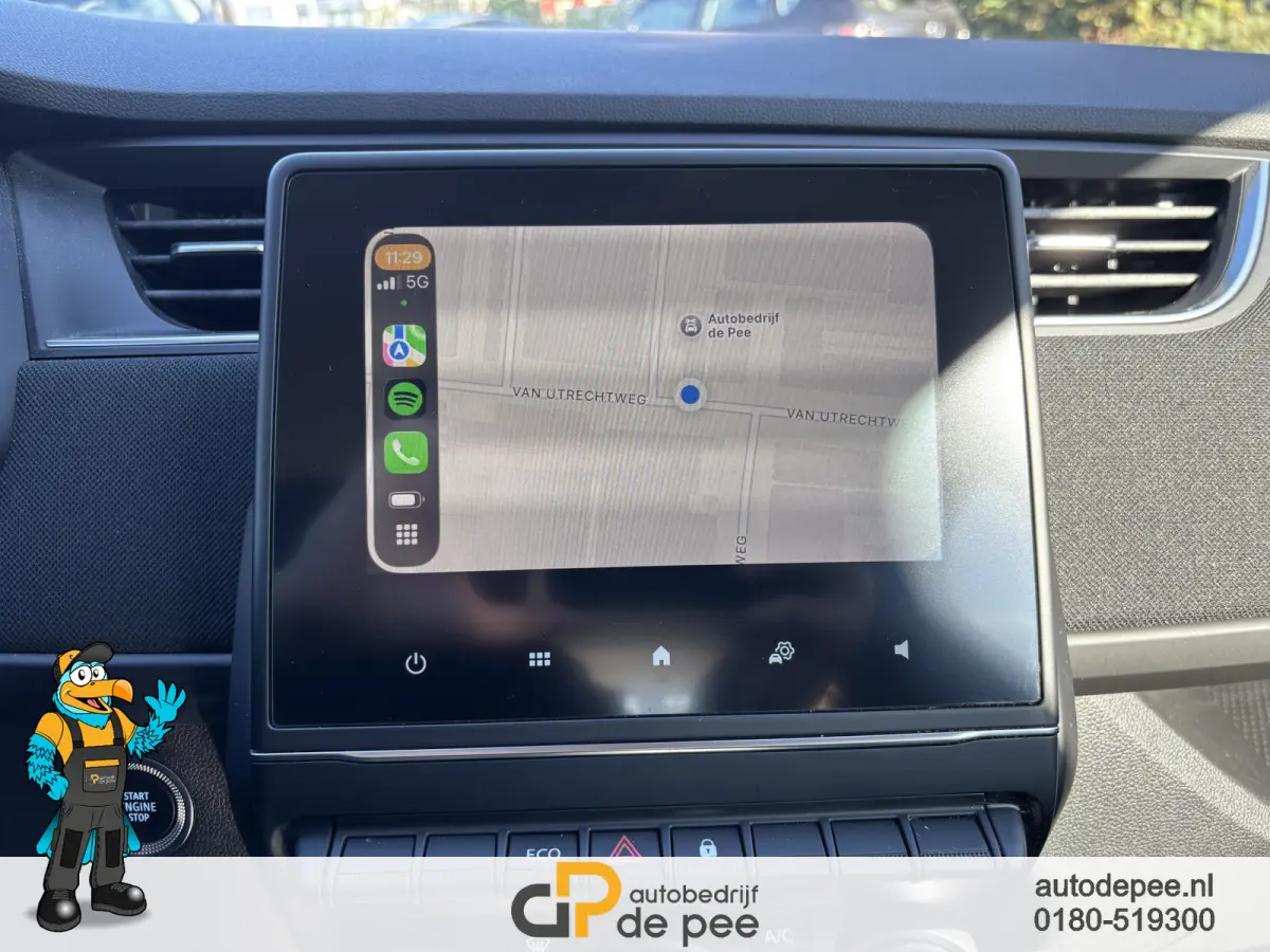 R110 Life 52 kWh GARANTIE/KOOPACCU SOH 94%/CCS/CLIMA/CRUISE/CARPLAY/LICHTMETAAL rijklaarprijs!
