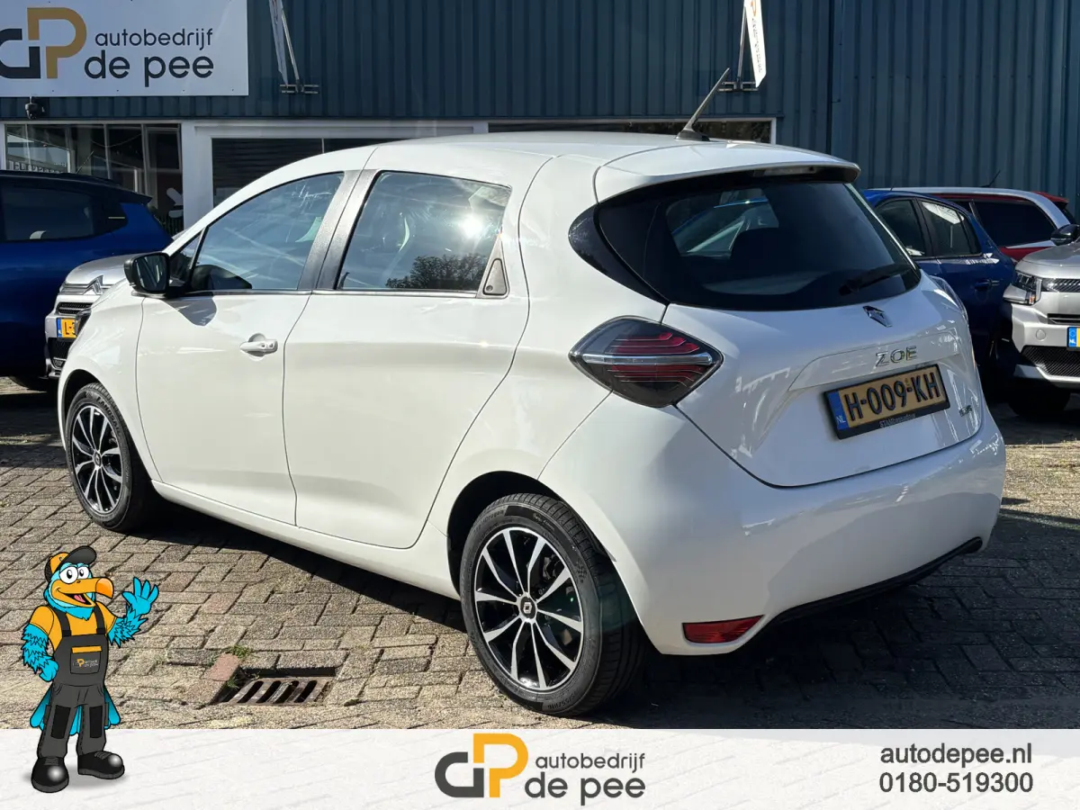 R110 Life 52 kWh GARANTIE/KOOPACCU SOH 94%/CCS/CLIMA/CRUISE/CARPLAY/LICHTMETAAL rijklaarprijs!
