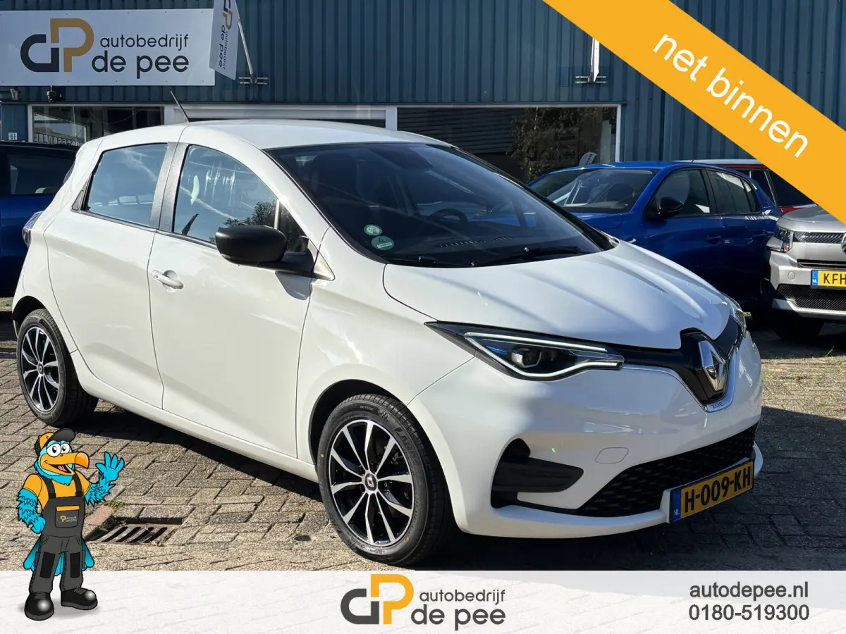 R110 Life 52 kWh GARANTIE/KOOPACCU SOH 94%/CCS/CLIMA/CRUISE/CARPLAY/LICHTMETAAL rijklaarprijs!