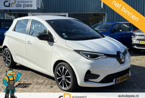 R110 Life 52 kWh GARANTIE/KOOPACCU SOH 94%/CCS/CLIMA/CRUISE/CARPLAY/LICHTMETAAL rijklaarprijs!