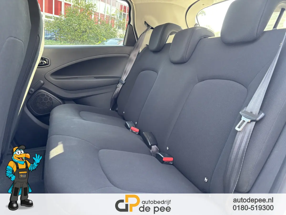 R110 Life 52 kWh GARANTIE/KOOPACCU SOH 94%/CCS/CLIMA/CRUISE/CARPLAY/LICHTMETAAL rijklaarprijs!