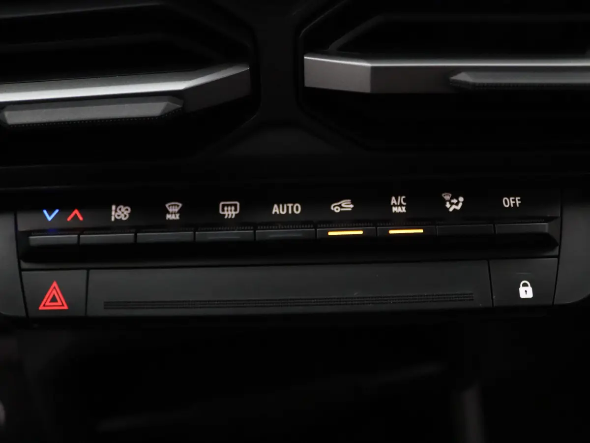 140pk Hybrid Journey Apple Carplay/Android Auto | Climate