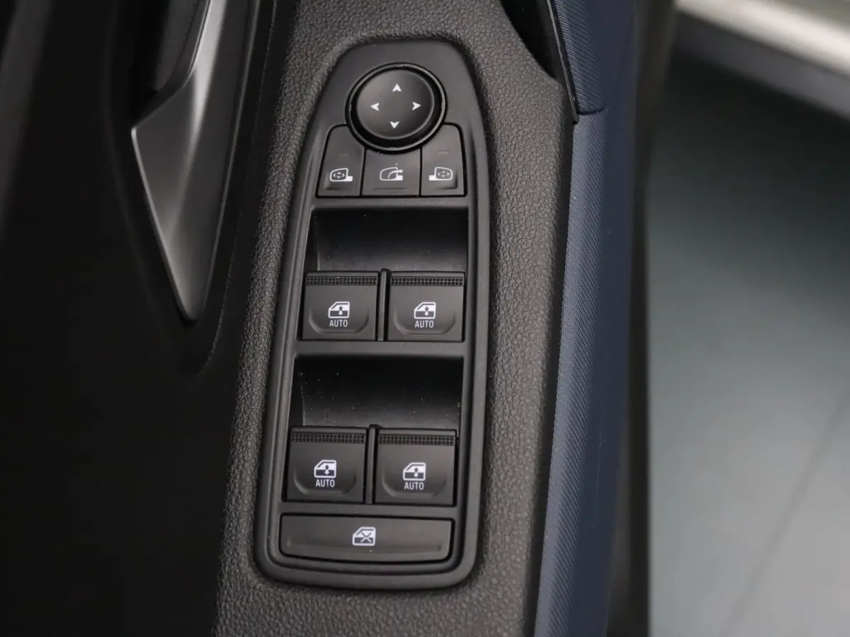 140pk Hybrid Journey Apple Carplay/Android Auto | Climate