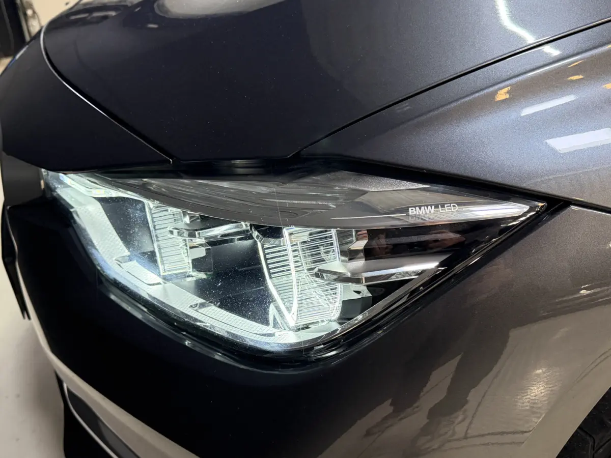 318i High Executive Automaat | Leder | Stoelverwarming | Full LED | NL auto | NAP | Navi | PDC V+A