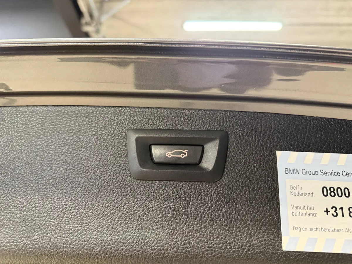 318i High Executive Automaat | Leder | Stoelverwarming | Full LED | NL auto | NAP | Navi | PDC V+A