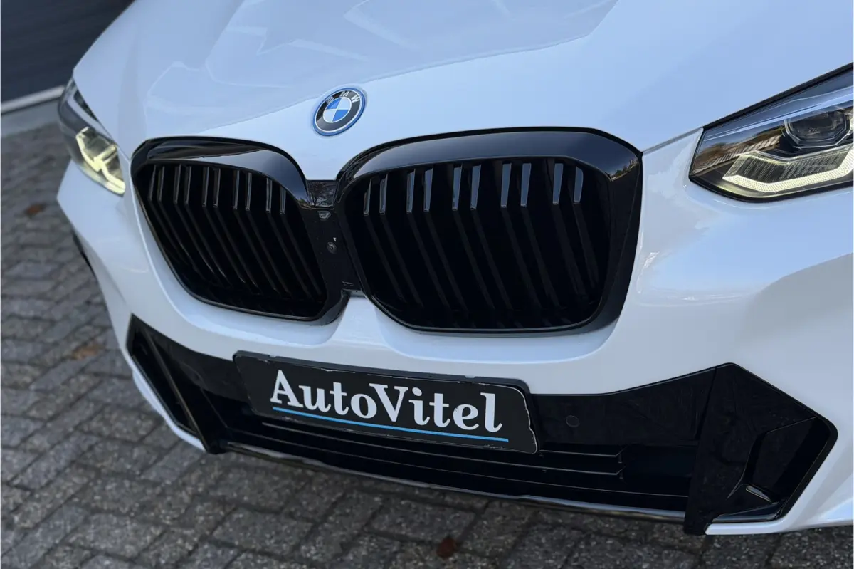 xDrive30e M-Sport | Panodak | M-Kuipstoel | Leder | Memory | Trekhaak | 360 Camera