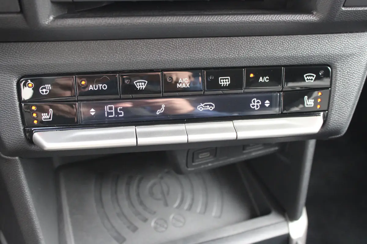 GS 44 kWh | Fase 3 laden | Stoelverwarming | Navigatie | Camera | NL auto | 15.000km |