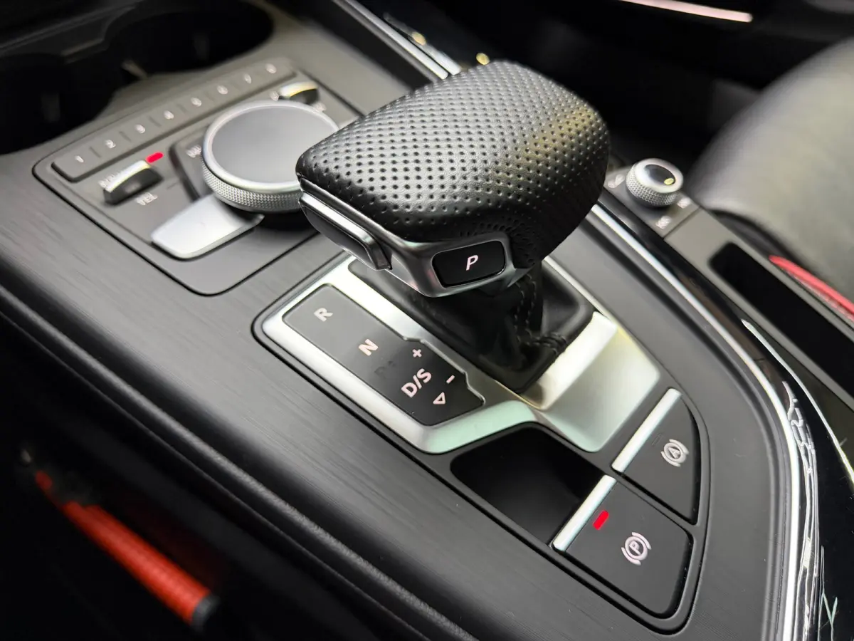 40 TFSI Sport S-line Edition Pano Leder Navi Clima Camera B&O Carplay 19"LM 240 PK!