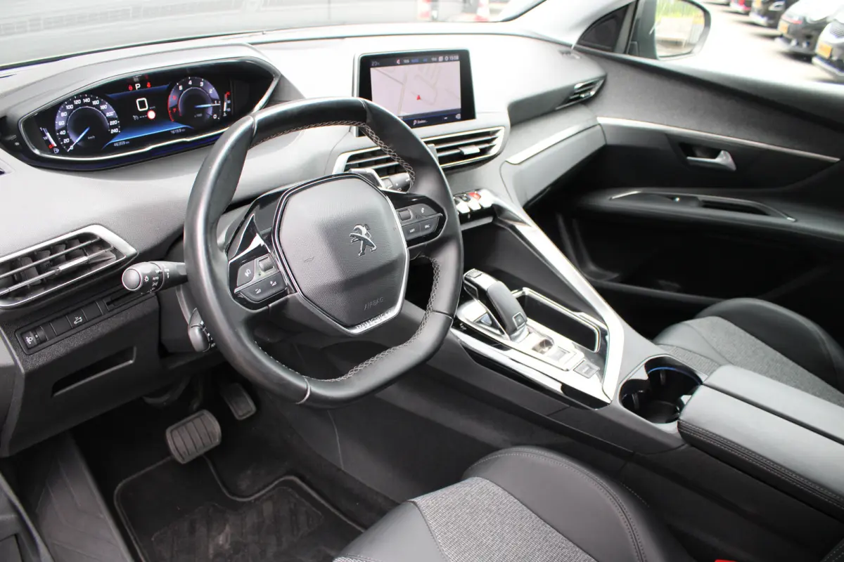 1.2 PureTech Blue Lease Premium Avantage | Automaat | Navigatie | Camera | Apple carplay | Trekhaak | NL auto | 46.000km |