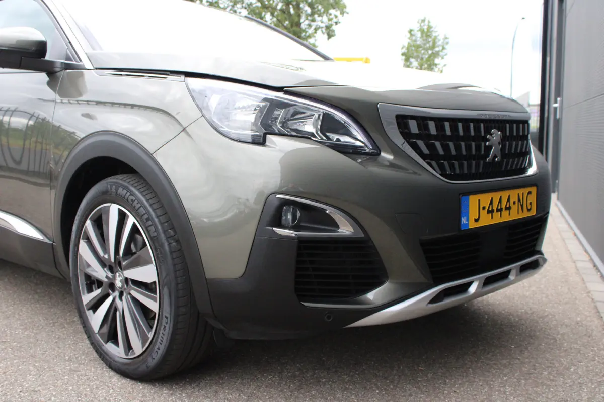 1.2 PureTech Blue Lease Premium Avantage | Automaat | Navigatie | Camera | Apple carplay | Trekhaak | NL auto | 46.000km |