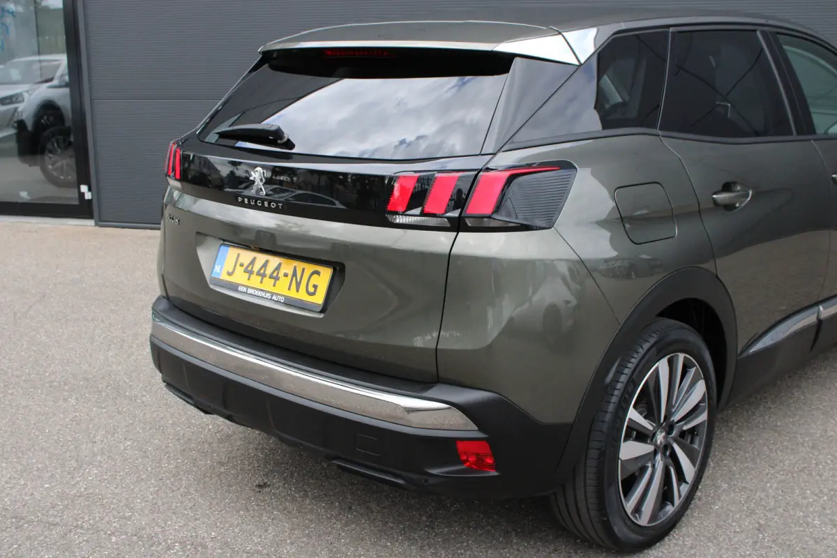 1.2 PureTech Blue Lease Premium Avantage | Automaat | Navigatie | Camera | Apple carplay | Trekhaak | NL auto | 46.000km |