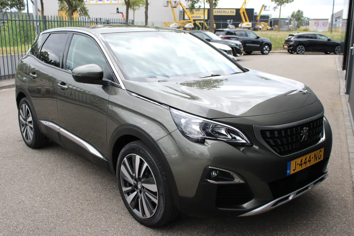 1.2 PureTech Blue Lease Premium Avantage | Automaat | Navigatie | Camera | Apple carplay | Trekhaak | NL auto | 46.000km |