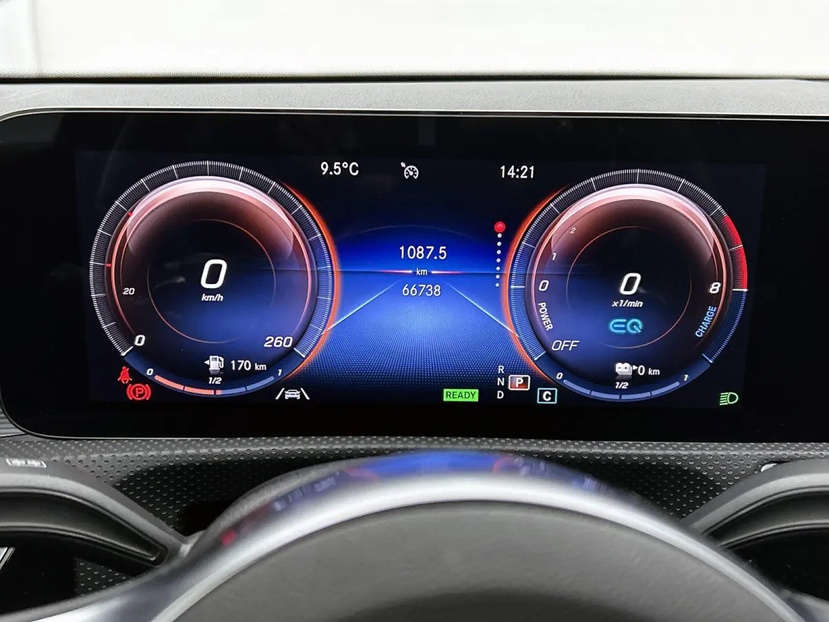 250 e AMG Line | SOH 97,4% | ACHTERUITRIJCAMERA | STOELVERWARMING | APPLE CARPLAY - ANDROID AUTO | WIDE SCREEN | CLIMATE CONTROL | CRUISE CONTROL |