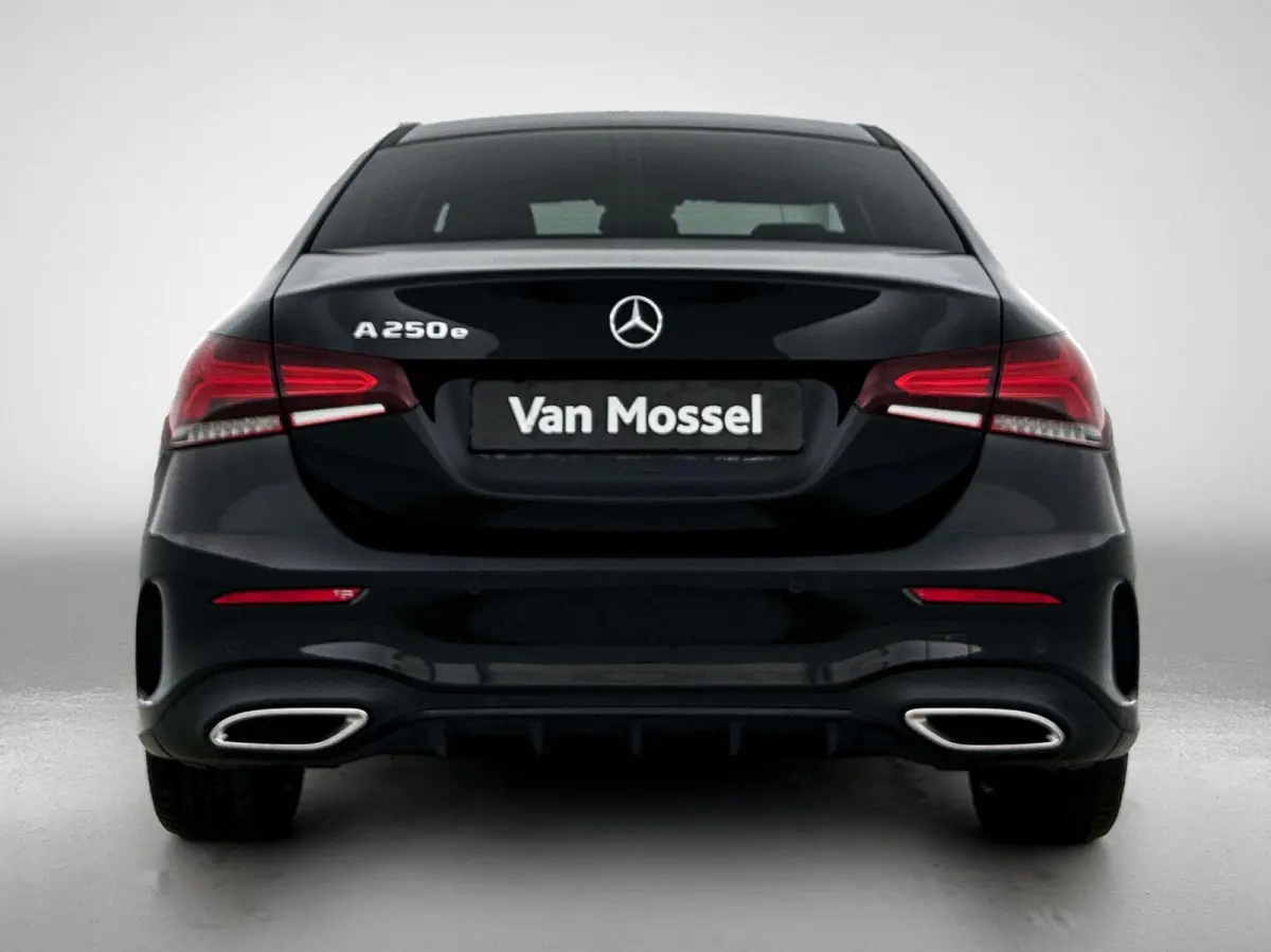 250 e AMG Line | SOH 97,4% | ACHTERUITRIJCAMERA | STOELVERWARMING | APPLE CARPLAY - ANDROID AUTO | WIDE SCREEN | CLIMATE CONTROL | CRUISE CONTROL |