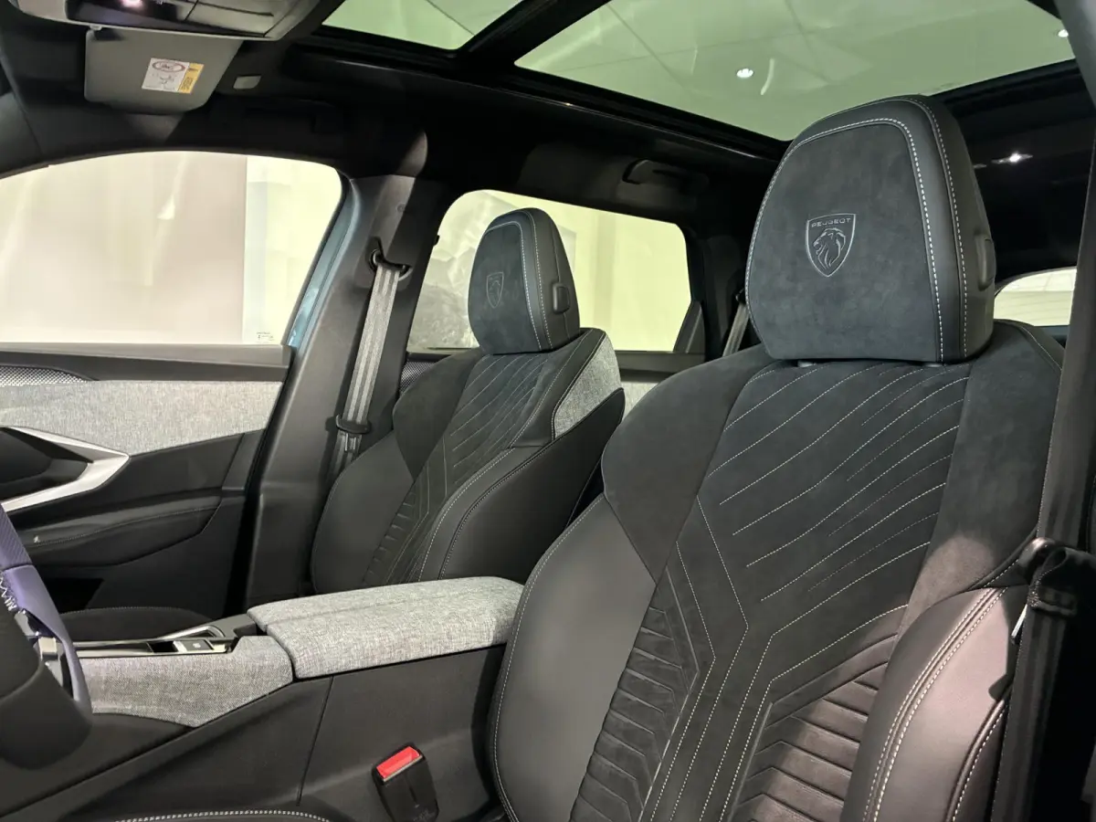 GT Exclusive 73 kWh 7p Schuifdak l Leder interieur l Elektrische stoelen l Massage stoelen