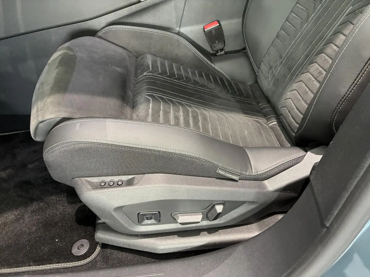 GT Exclusive 73 kWh 7p Schuifdak l Leder interieur l Elektrische stoelen l Massage stoelen