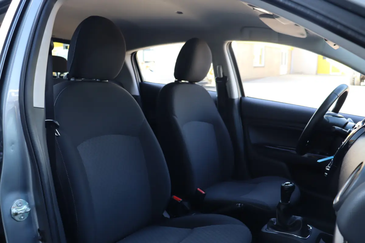 1.0 Active, Apple Carplay, Airco, Dealeronderhouden, Navi, LMV, Prijs Is Rijklaar Inclusief 6 Maanden Garantie
