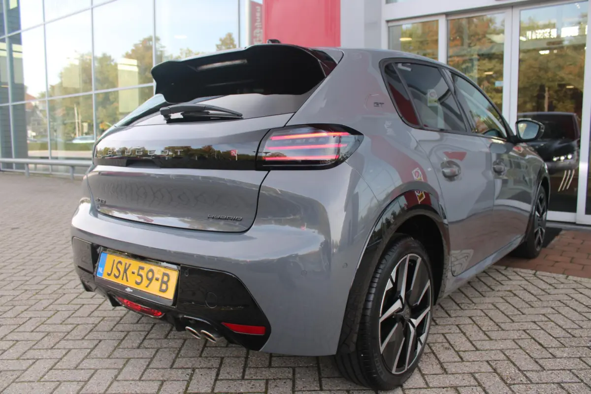 1.2 Hybrid 145PK AUTOMAAT GT PACK | ELEKTRISCH BEDIENBARE BESTUURDERSSTOEL MET MASSAGE FUNCTIE | ALCANTARA BEKLEDING | STOEL VERWARMING | CRUISE CONTROL | DAB+ RADIO | APPLE CARPLAY/ANDROID 