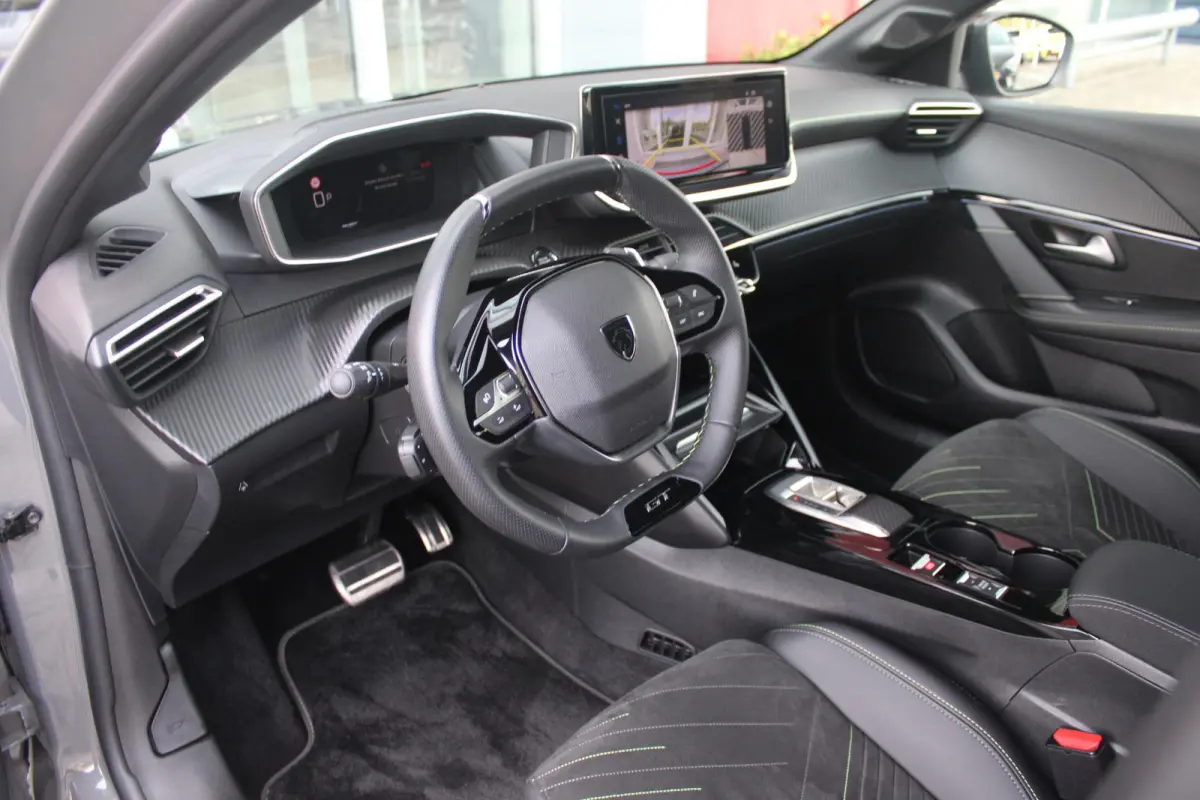 1.2 Hybrid 145PK AUTOMAAT GT PACK | ELEKTRISCH BEDIENBARE BESTUURDERSSTOEL MET MASSAGE FUNCTIE | ALCANTARA BEKLEDING | STOEL VERWARMING | CRUISE CONTROL | DAB+ RADIO | APPLE CARPLAY/ANDROID 