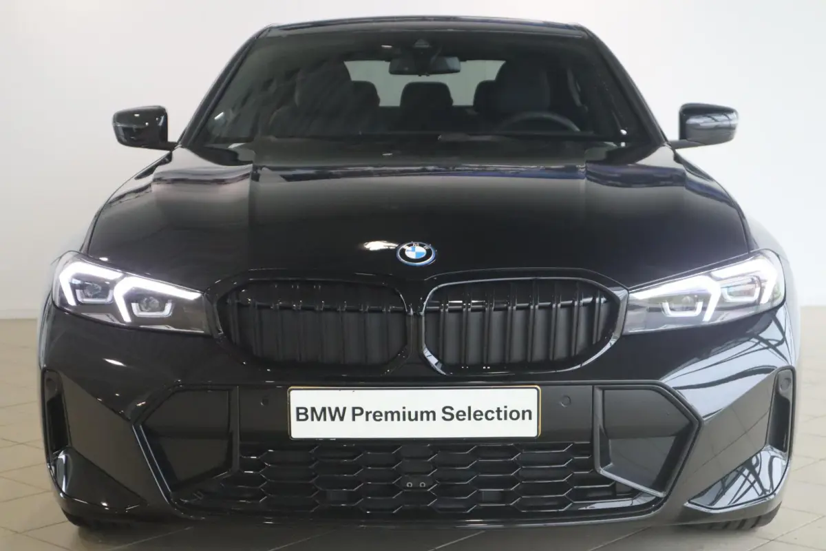320e M-Sportpakket | Comfort Access | Stuurwielrand verwarmd | Camera