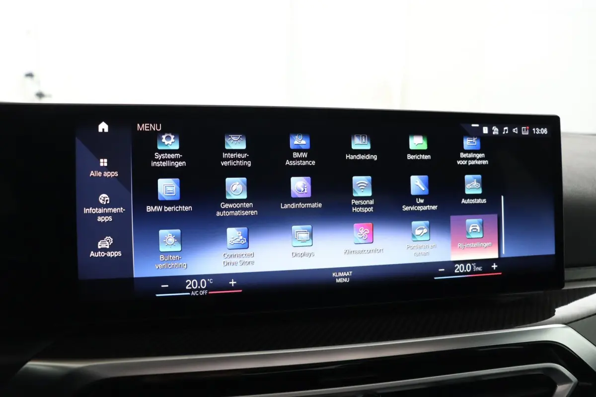 318i | M Sport Pro | Elektrisch Glazen Schuif-/kanteldak | Carbon interieur | HiFi Systeem | Parkeersensoren voor en achter | Adaptive LED Koplampen |