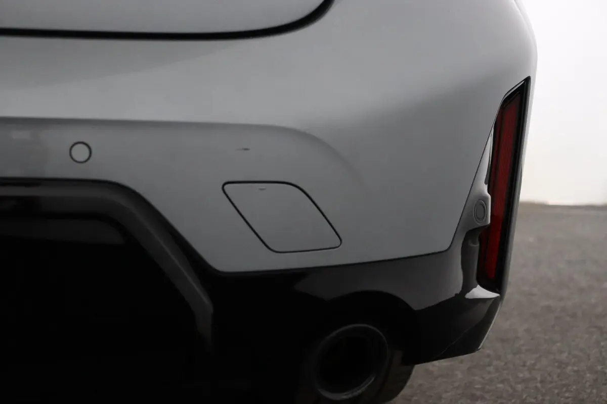 318i | M Sport Pro | Elektrisch Glazen Schuif-/kanteldak | Carbon interieur | HiFi Systeem | Parkeersensoren voor en achter | Adaptive LED Koplampen |