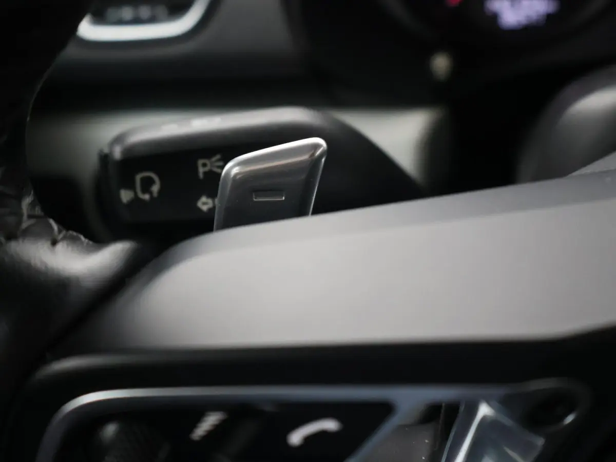 S 2.5 350 PK PDK KARMIJNROOD ORIG. NL | 20 INCH | CARPLAY | PASM | BOSE | CAMERA