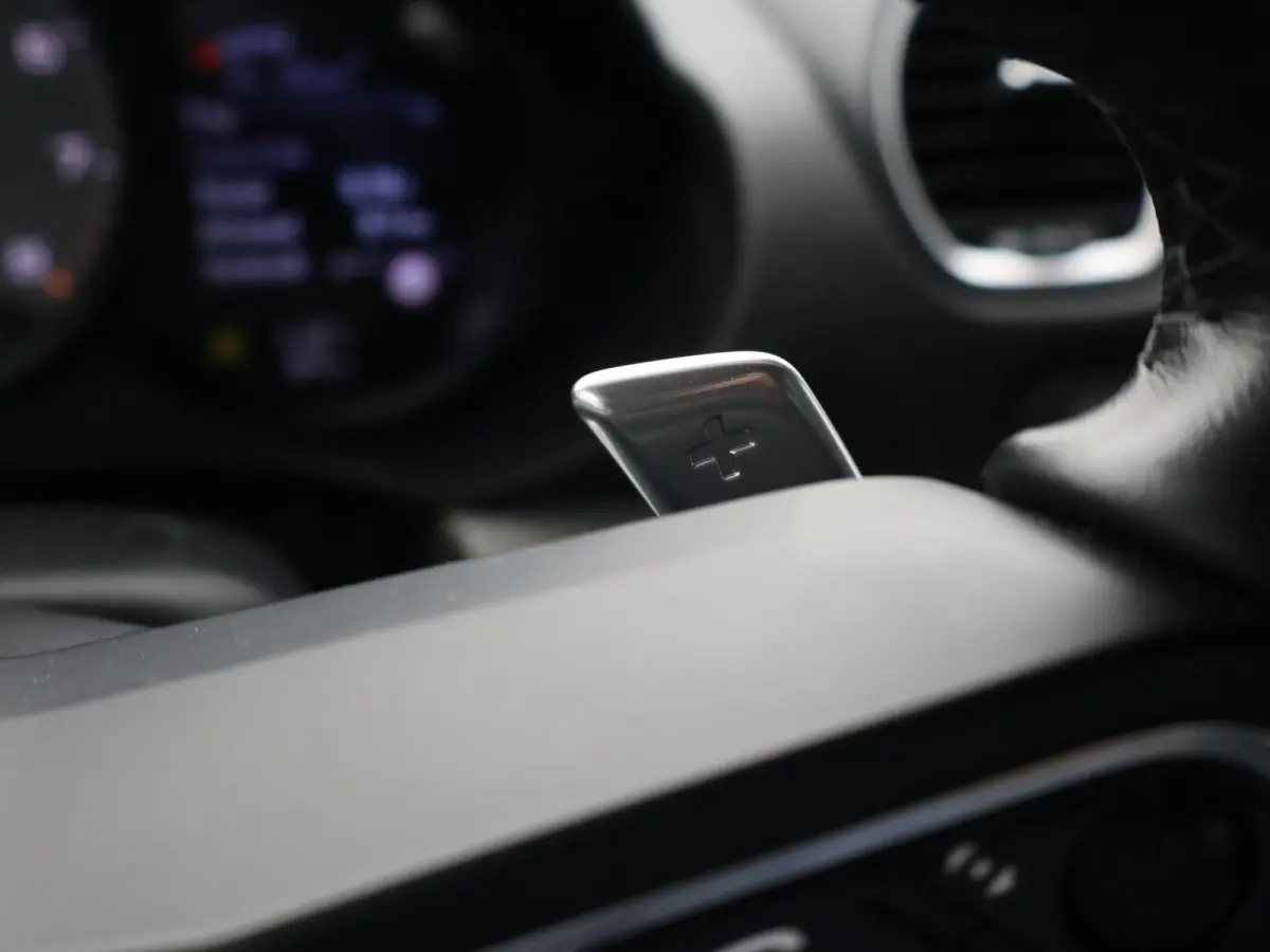 S 2.5 350 PK PDK KARMIJNROOD ORIG. NL | 20 INCH | CARPLAY | PASM | BOSE | CAMERA