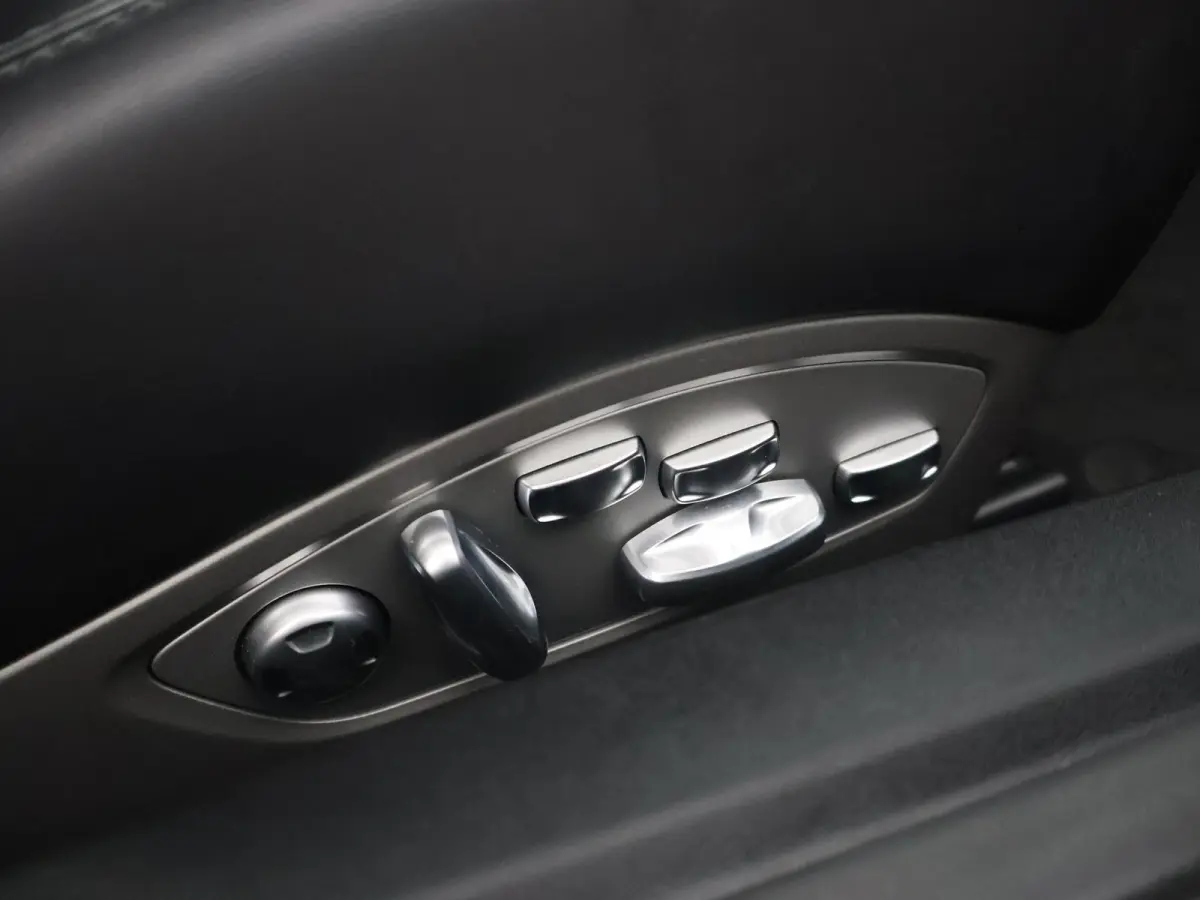 S 2.5 350 PK PDK KARMIJNROOD ORIG. NL | 20 INCH | CARPLAY | PASM | BOSE | CAMERA