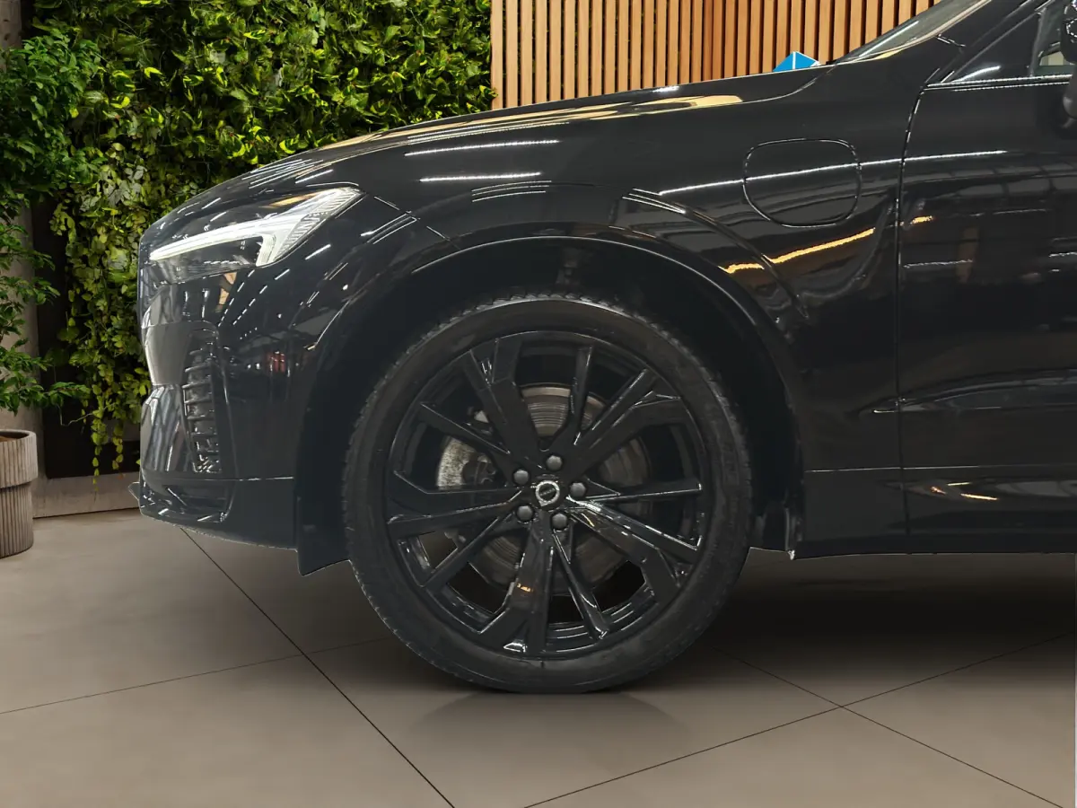 2.0 T6 Plug-in hybrid AWD Plus Black Edition