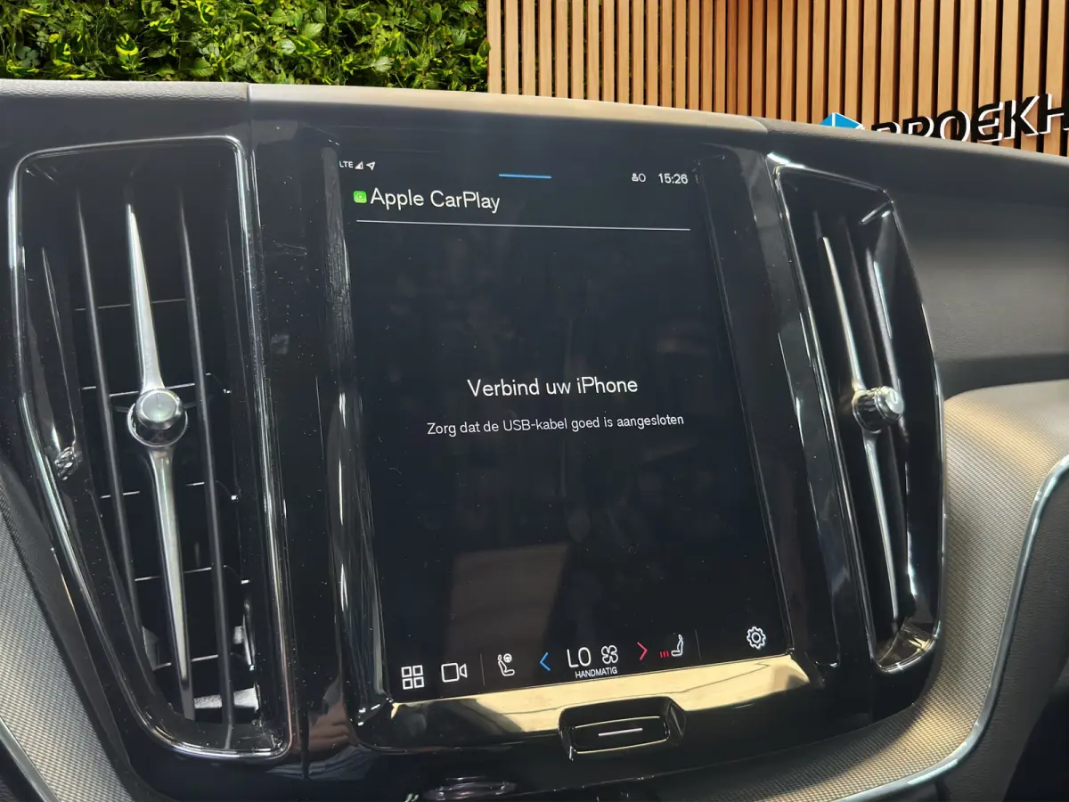 2.0 T6 Plug-in hybrid AWD Plus Black Edition