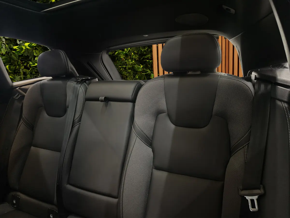 2.0 T6 Plug-in hybrid AWD Plus Black Edition