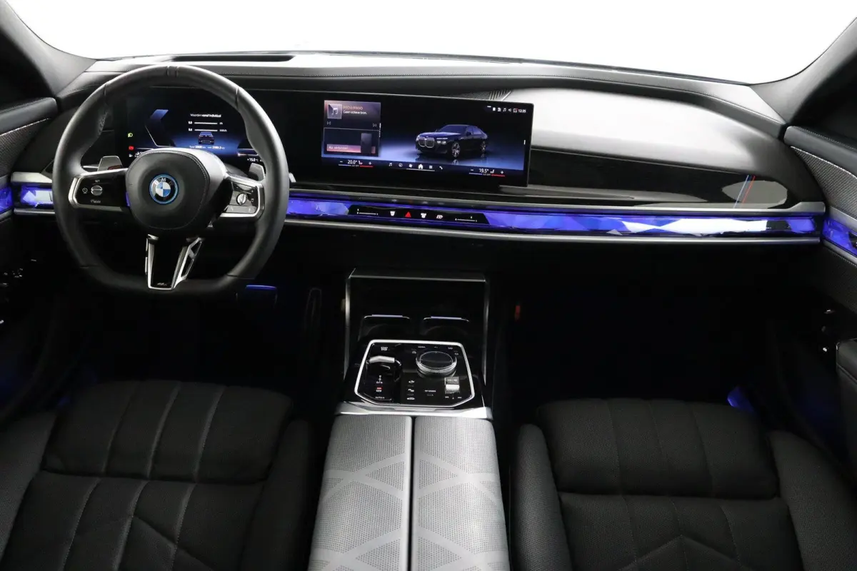 750e xDrive | M Sport | Individual Volleder | Connoisseur & Executive Pack | Executive Lounge | Sky Lounge | Rear-Seat Entertainment Experience | Stoelverwarming & Massage voor/achter | Stoe