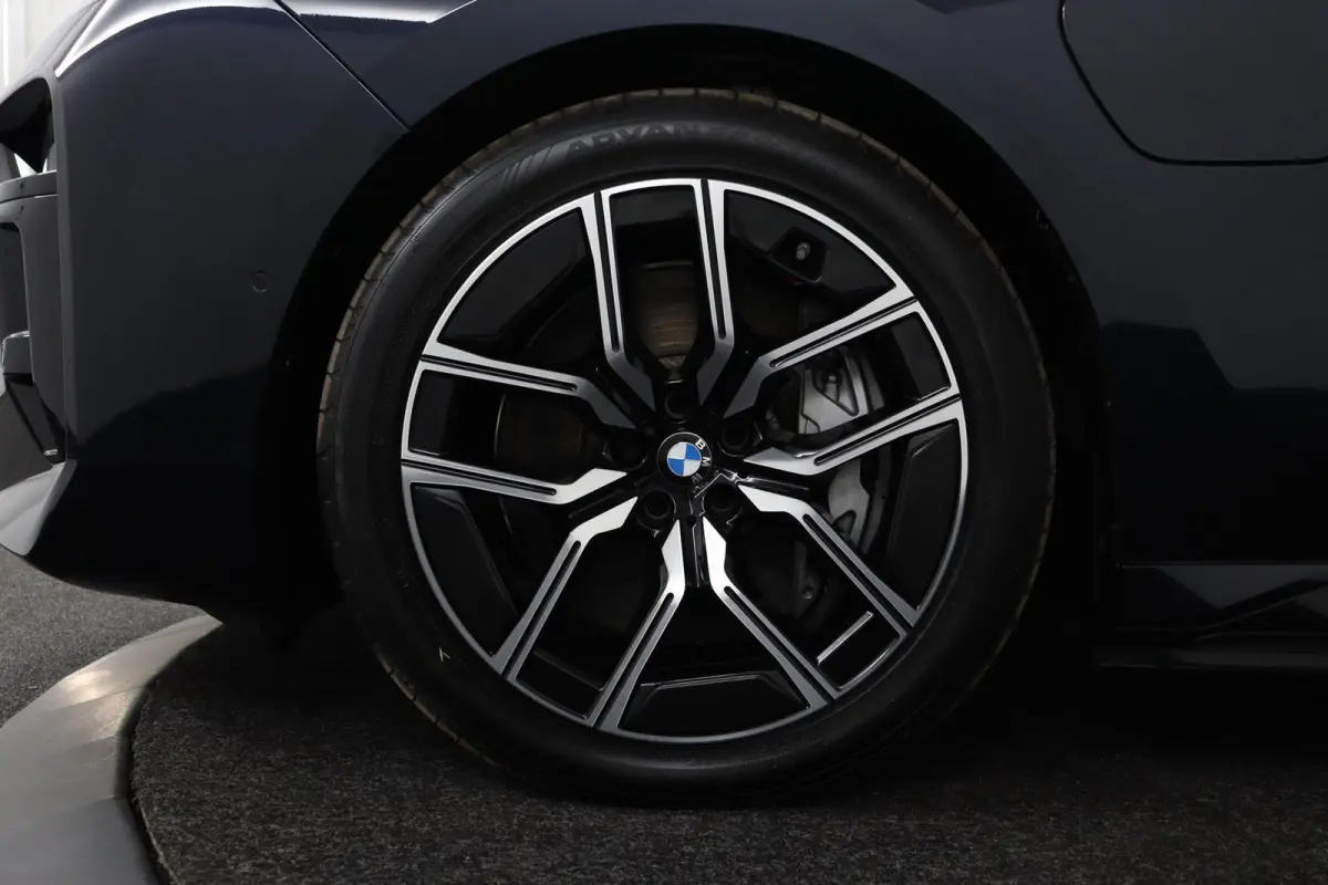 750e xDrive | M Sport | Individual Volleder | Connoisseur & Executive Pack | Executive Lounge | Sky Lounge | Rear-Seat Entertainment Experience | Stoelverwarming & Massage voor/achter | Stoe