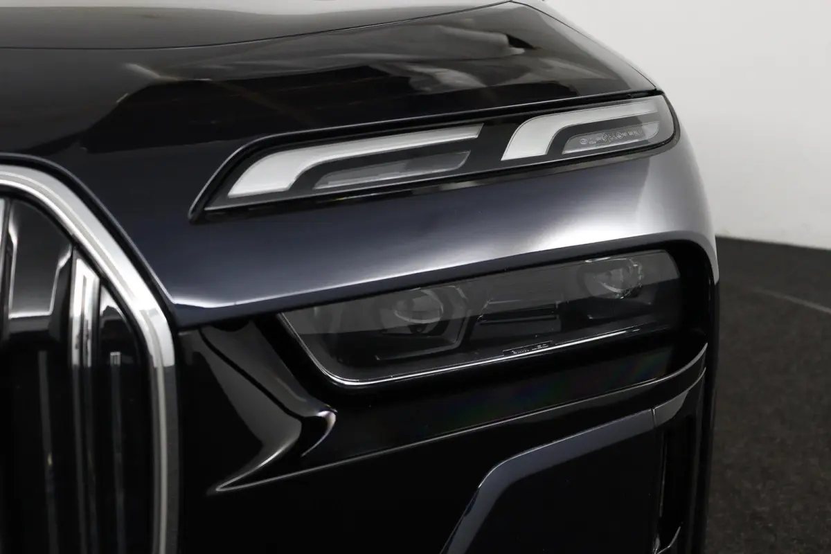 750e xDrive | M Sport | Individual Volleder | Connoisseur & Executive Pack | Executive Lounge | Sky Lounge | Rear-Seat Entertainment Experience | Stoelverwarming & Massage voor/achter | Stoe