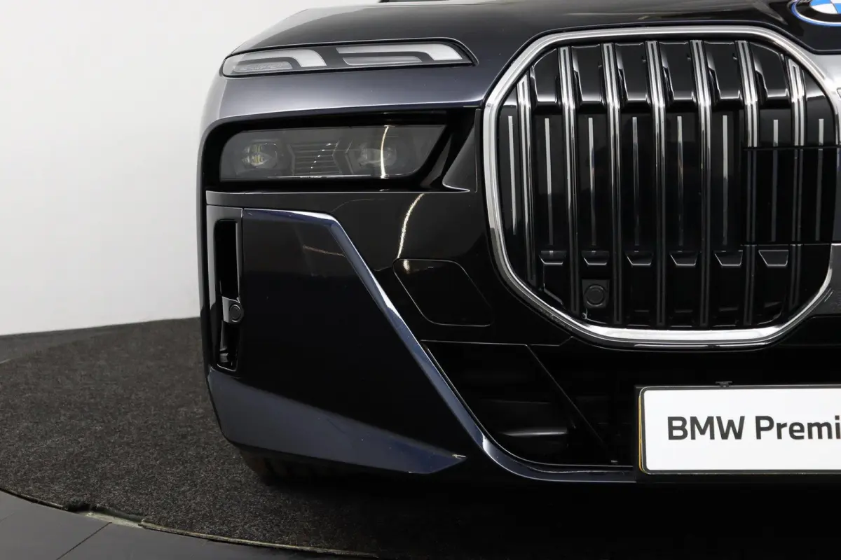 750e xDrive | M Sport | Individual Volleder | Connoisseur & Executive Pack | Executive Lounge | Sky Lounge | Rear-Seat Entertainment Experience | Stoelverwarming & Massage voor/achter | Stoe