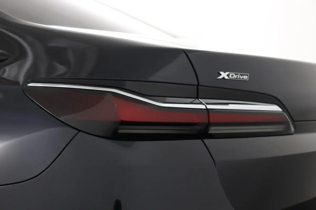 750e xDrive | M Sport | Individual Volleder | Connoisseur & Executive Pack | Executive Lounge | Sky Lounge | Rear-Seat Entertainment Experience | Stoelverwarming & Massage voor/achter | Stoe