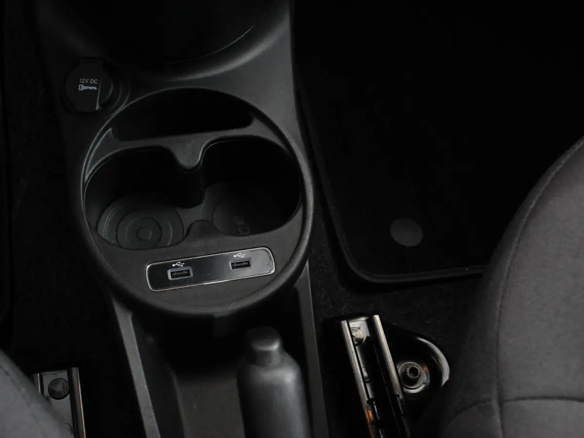 1.0 Hybrid Bellavita Navigatie Apple Carplay/Android Auto Climate Control Lichtmetalen velgen Parkeer sensoren