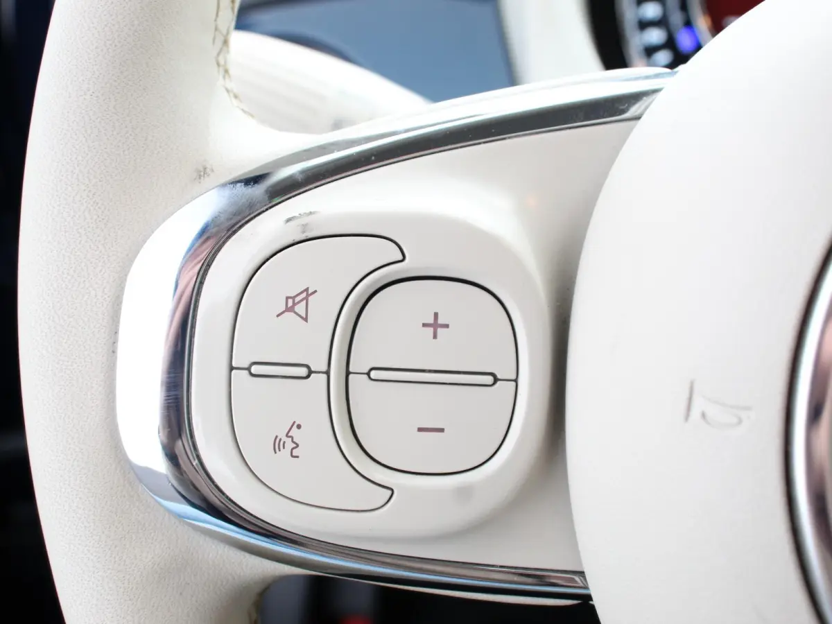 1.0 Hybrid Bellavita Navigatie Apple Carplay/Android Auto Climate Control Lichtmetalen velgen Parkeer sensoren