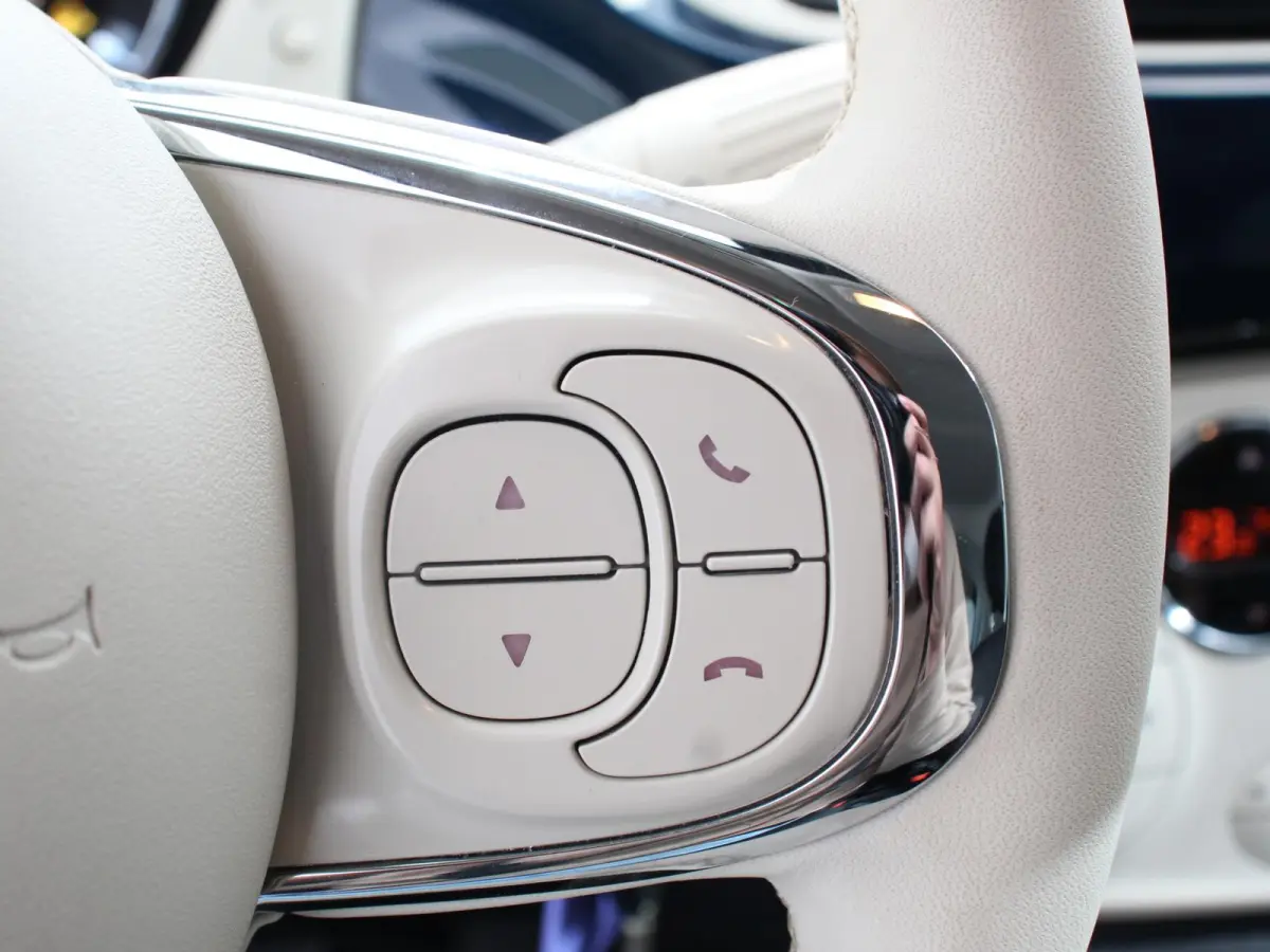 1.0 Hybrid Bellavita Navigatie Apple Carplay/Android Auto Climate Control Lichtmetalen velgen Parkeer sensoren